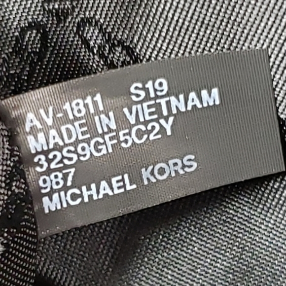 ⚠️LAST 1⚠️ Michael Kors Butterfly Camera MD Crossbody - Picture 5 of 10